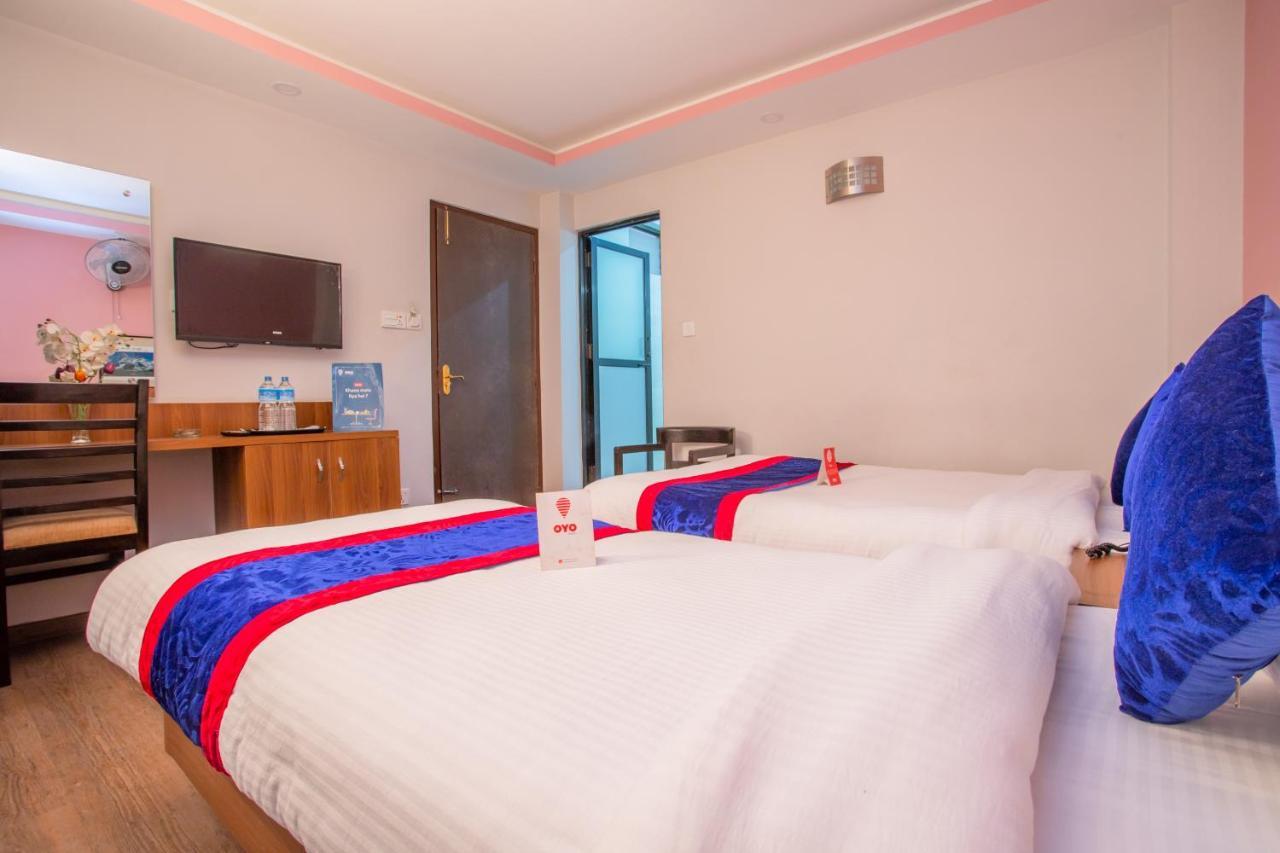 Oyo 136 Hotel Om Plaza Kathmandu Buitenkant foto