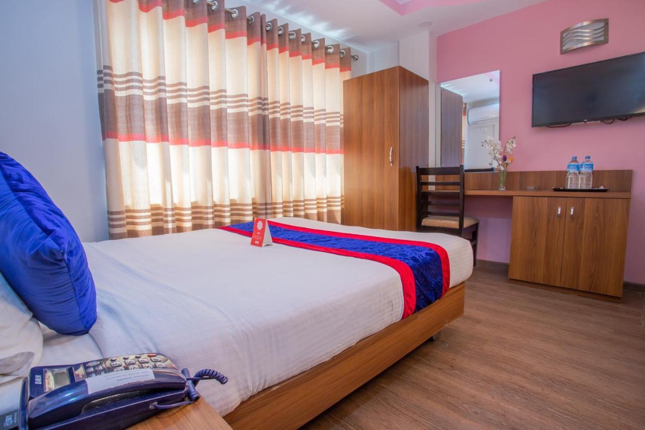 Oyo 136 Hotel Om Plaza Kathmandu Buitenkant foto